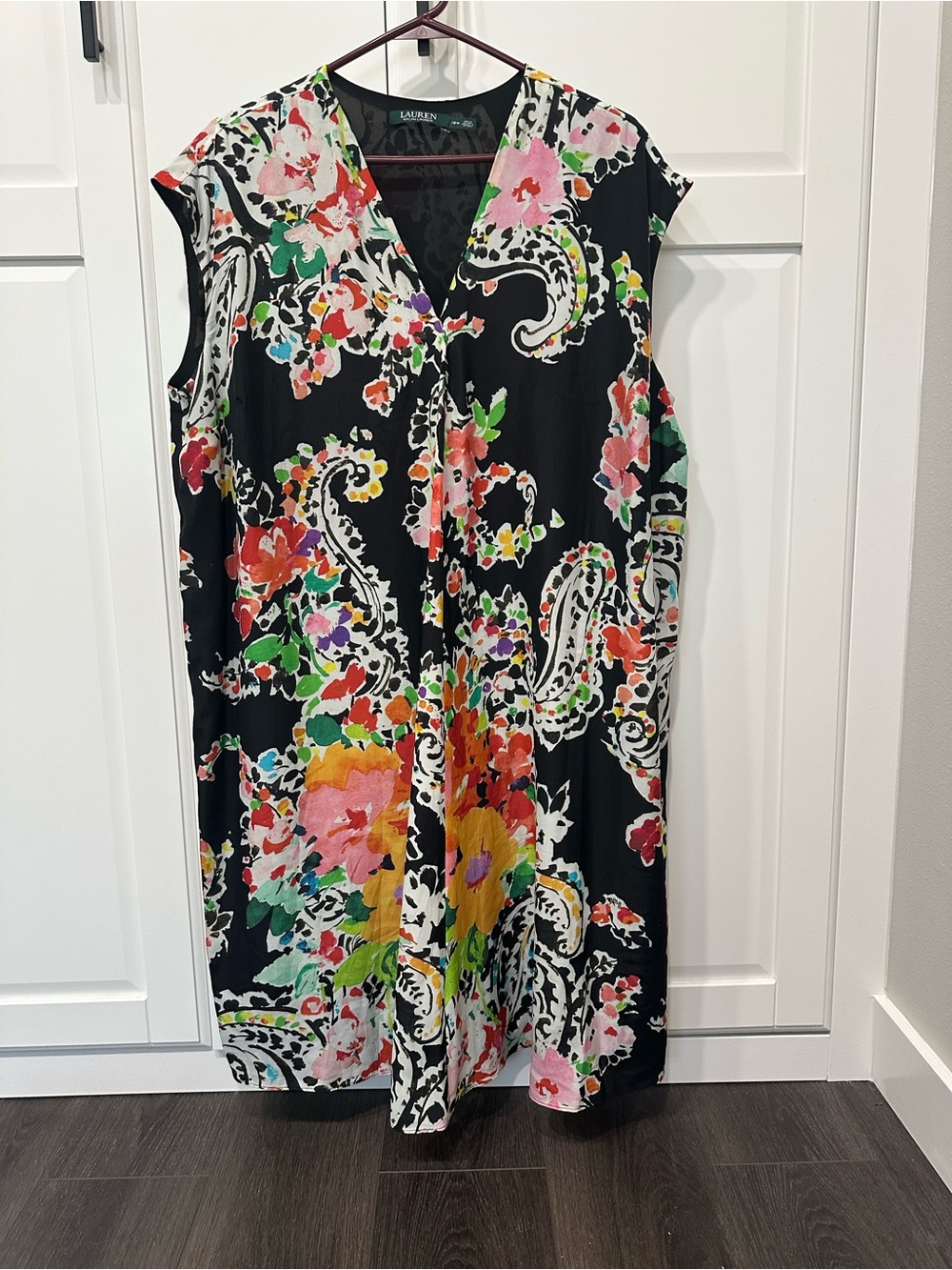 Lauren Ralph Lauren Black Floral V-Neck Sleeveless Dress size 16W,lined shift